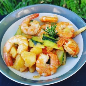 Plat de crevettes assaissonées de poivre blanc